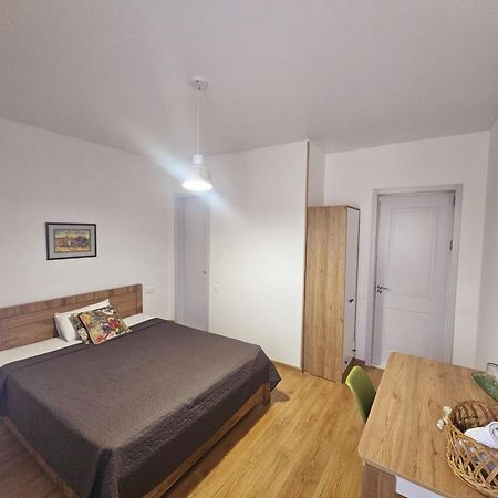 Hotel Home Tbilisi Ngoại thất bức ảnh