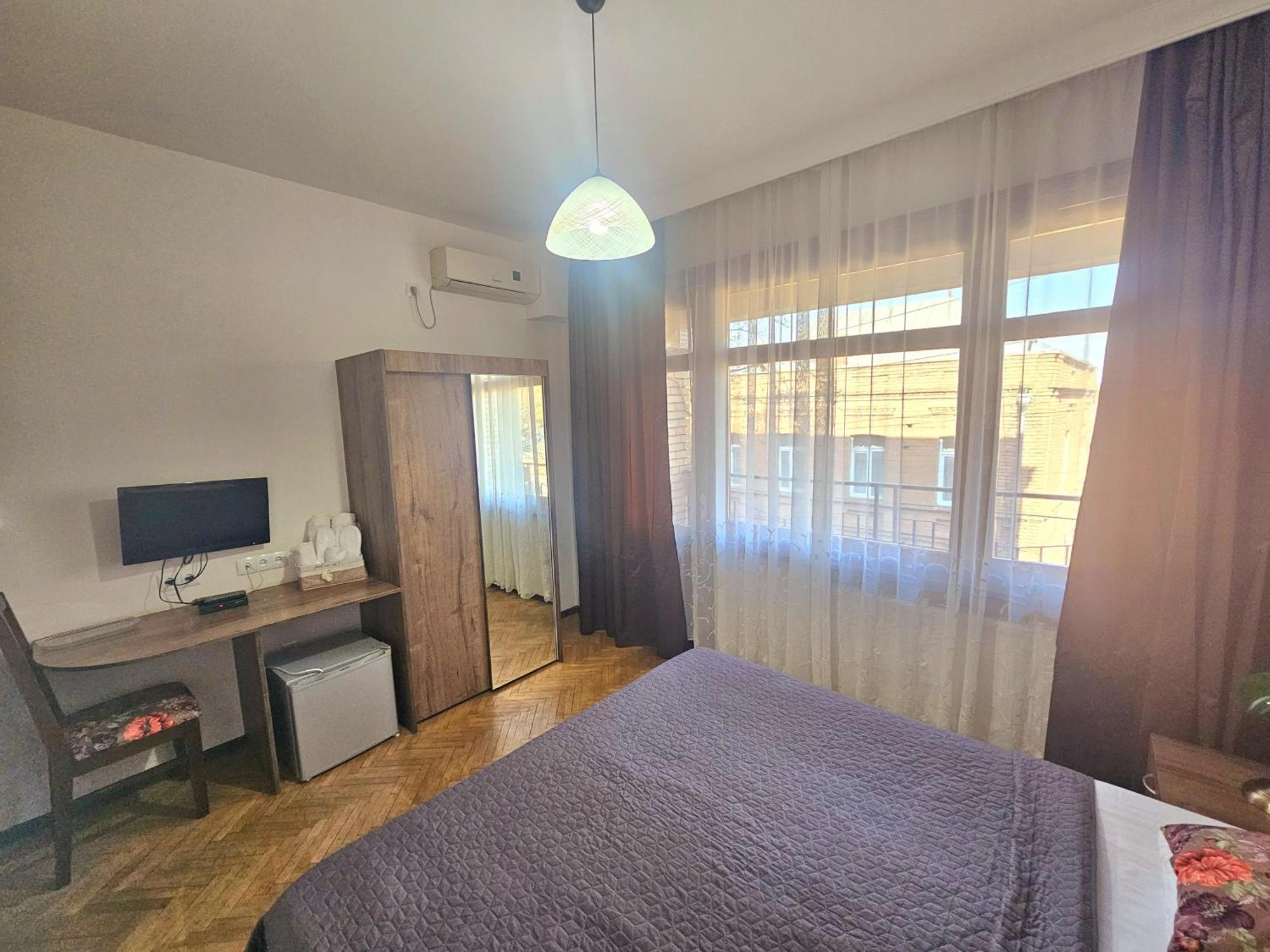 Hotel Home Tbilisi Ngoại thất bức ảnh